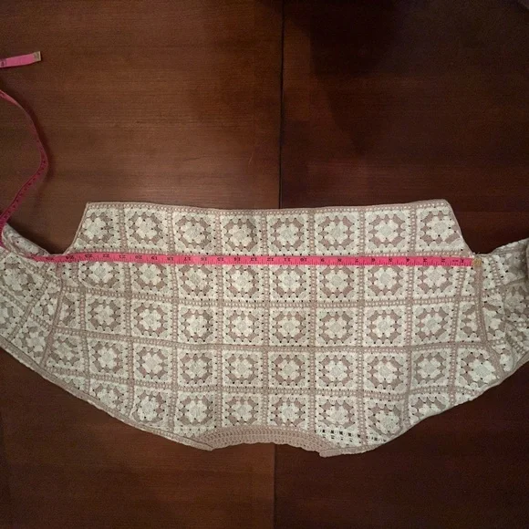 VENUS Beige and White Granny Square Patterned Women's Shrug - Picture 5 of 6